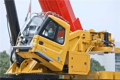 All-Terrain 100 Tons Crane Stc1000t7 Used Mobile Truck Crane Concrete Pump Truck Parts