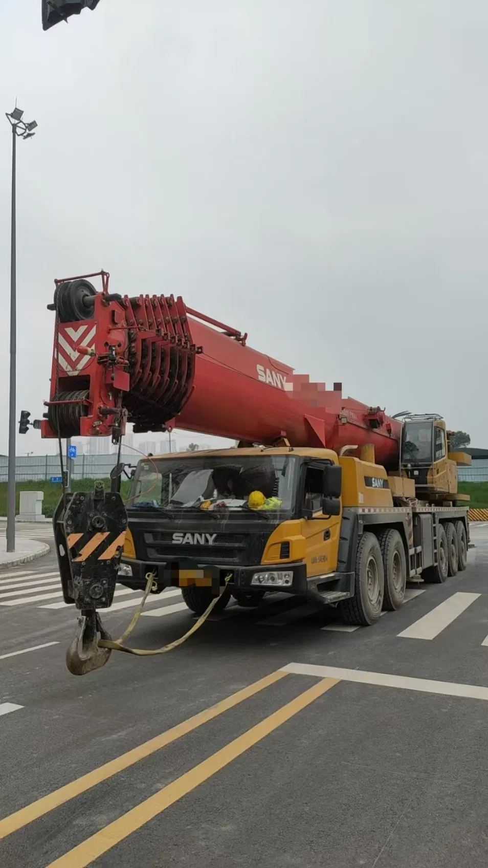 Used Crane 2024 Sac160 Ton San Y All Terrain Crane1600c8-8 Truck Crane Used Mobile Crane Crawler Cranes Construction Machinery