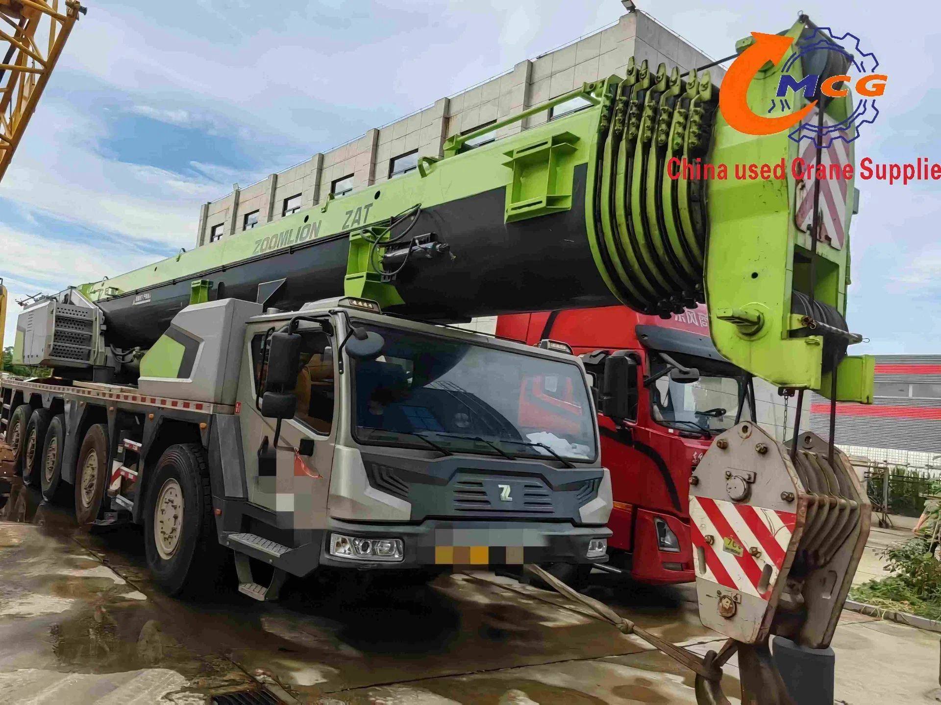 All-Terrain 130 Tons Crane Zat1300h8 Used Mobile Truck Crane Concrete Pump Truck Parts