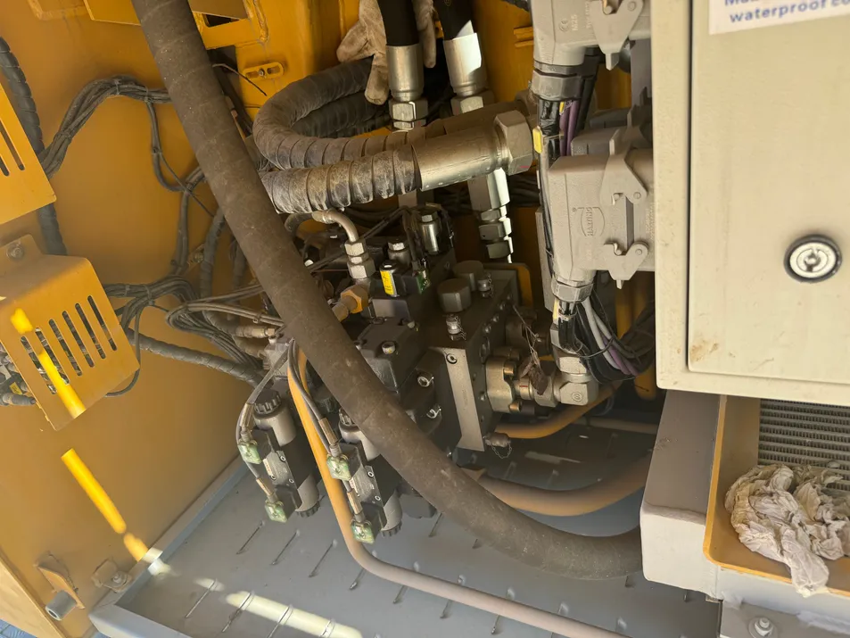 Heavy-Duty Xcg M50ton Used Truck Crane for Sale