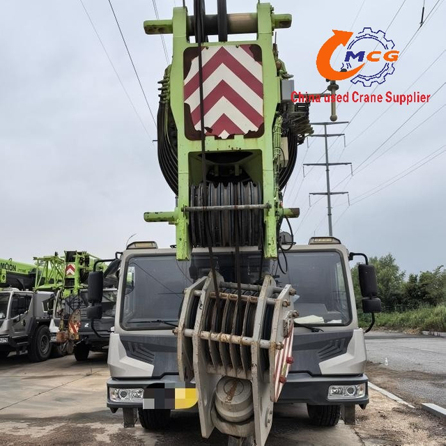 For Sale: Used 2021 Zoomlion 130-ton ZTC1300H8 truck crane, in good condition.