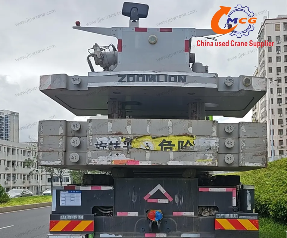 Powerful Zoomlion 50h5-2 Crane, Perfect for Construction Projects