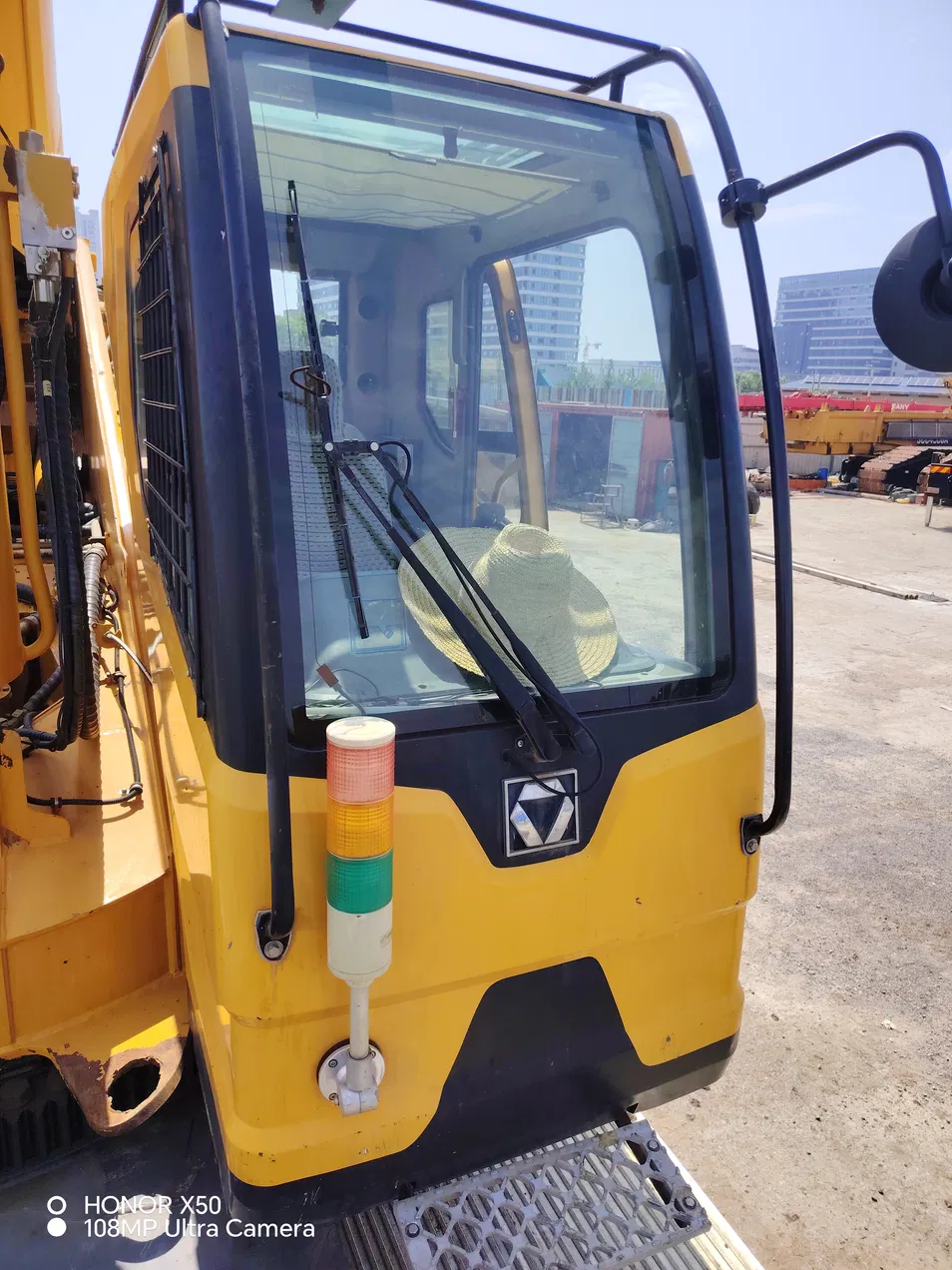 Excellent Condition Used Truck Crane 2019 Xc Mg 80 Ton Crane Available